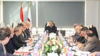 وزير قطاع الأعمال يتابع الموقف التنفيذى لمشروعات شركات 