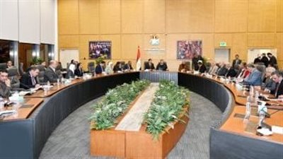 وزير الإسكان يجتمع مع أعضاء البرلمان لبحث مطالب دوائرهم الانتخابية