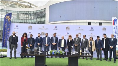 كارفور مصر توقع عقد أول وأكبر فروعها بالشيخ زايد مع كليوباترا جروب