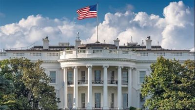 ترامب يمنح أول ترخيص لتصدير الغاز المسال ويؤسس مجلسًا وطنيًا للطاقة