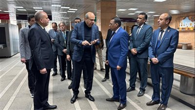 وزير الطيران يتفقد مطار الأقصر الدولي تزامنًا مع احتفالي الأهلي بكأس العالم للأندية