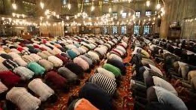 السعودية تمنع بث ونقل صلاة التراويح عبر التلفزيون وتحظر التصوير بهواتف المحمول