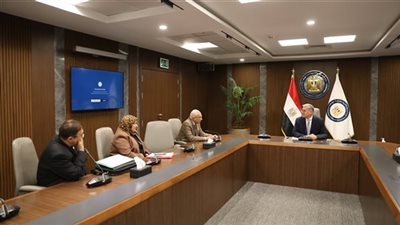 وزير البترول يلتقي نواب البرلمان لتعزيز التعاون ودعم الاستثمار في قطاع الطاقة