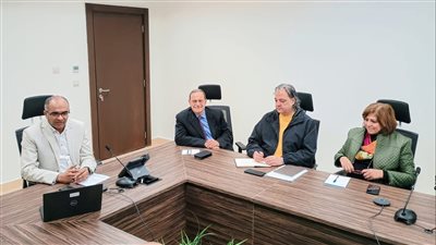 الإسكان تبحث مع البنك الدولي التعاون في مشروعات المياه والصرف الصحي