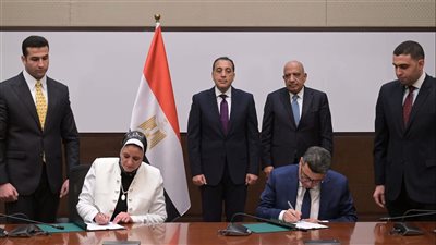 رئيس الوزراء يشهد توقيع اتفاقية لإنشاء محطة رياح بقدرة 500 ميجاوات 