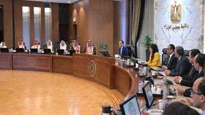 الحكومة تبحث توفير تمويلات لتأمين مخزون المنتجات البترولية وزيادة استثمارات الطاقة