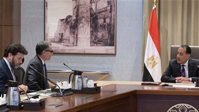 مدبولي يبحث مع الرئيس التنفيذي لأمازون العالمية فرص التوسع في السوق المصرية