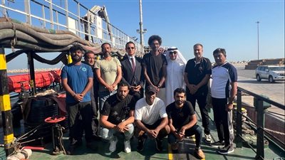 “الخارجية والهجرة” تواصل متابعة حالة البحارة المصريين على متن السفينة “Petro 1” بالإمارات