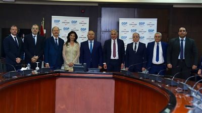 شركة CMA CGM الفرنسية تستحوذ على 35% من مشروع ميناء 