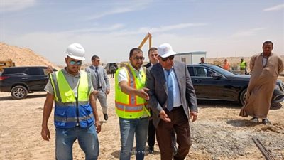  زيارة ميدانية مفاجئة..وزير الكهرباء يتفقد أعمال مشروع الربط الكهربائي المصري السعودي