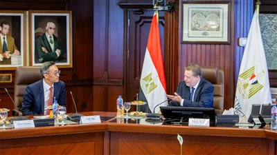 محافظ البنك المركزي المصري يلتقي رئيس البنك الصناعي والتجاري الصيني لبحث التعاون المشترك