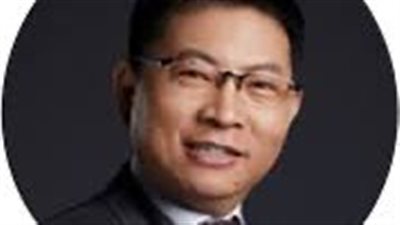  هواوي: رقائقنا متأخرة بجيل عن نظيرتها الأميركية لكننا نعوض ذلك بالحوسبة العنقودية