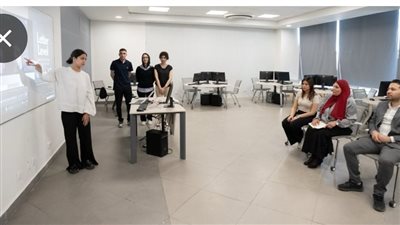 جامعة مصر للمعلوماتية تطلق برنامجًا تقنيًا جديدًا للترجمة الفورية للغة الإشارة