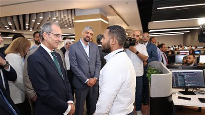 وزير الاتصالات يتفقد مقر شركة VXI الأمريكية بالقاهرة: استثمارات بـ135 مليون دولار