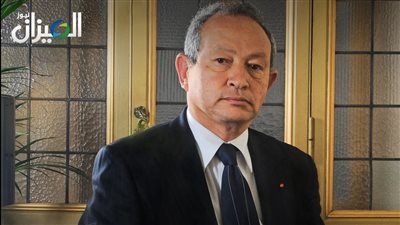 نجيب ساويرس يقاضي محمد الباز.. والأخير يعلّق: “أهلاً أهلاً يا باشمهندس”