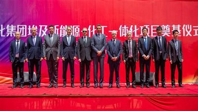 باستثمارات 70 مليون دولار.. رئيس اقتصادية قناة السويس يشهد وضع حجر أساس مشروع “ديلي إيجيبت