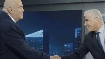 نقيب الصحفيين يهاجم عماد أديب بسبب حواره مع لابيد: جريمة مهنية وإنسانية