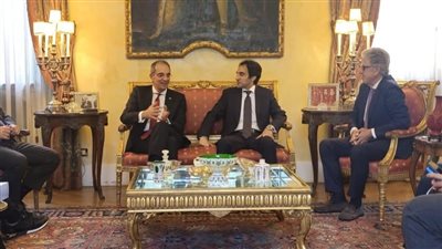 وزير الاتصالات يبحث مع مسؤولي كبرى الشركات التكنولوجية العالمية فرص التوسع الاستثماري
