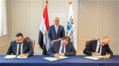 المنطقة الاقتصادية تشهد توقيع عقد توسعات مشروع “النيل لإعادة تدوير البلاستيك