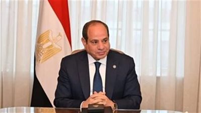 الرئيس السيسى يبحث مع قائد القيادة المركزية الأمريكية تطوير التعاون الثنائى والتنسيق العسكرى والأمنى