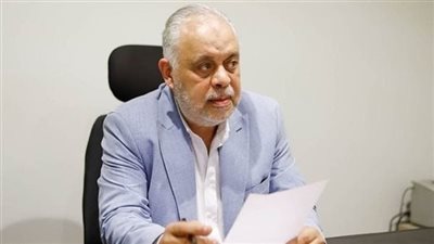 أشرف زكي يحذر من “غزو التيك توك للفن”: غرامة مليون جنيه على المنتجين المخالفين