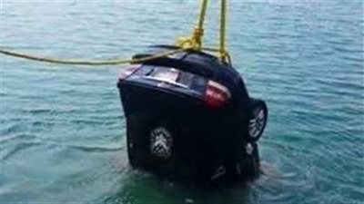 حادث مأساوي ..غرق سيارتي نقل ثقيل ومصرع 3 أشخاص في قناة السويس