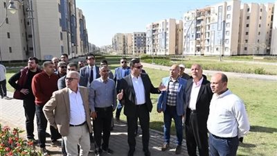 وزير الإسكان يتفقد وحدات المبادرة  الرئاسية 