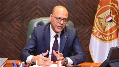 وزير العمل يعتمد صرف 2.9 مليون جنيه لرعاية 374 عاملاً غير منتظم في 25 محافظة 