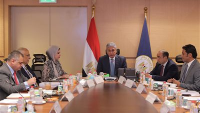 وزير السياحة والآثار يترأس اجتماع المجلس الأعلى للآثار