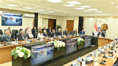 18 مليار جنيه إيرادات مستهدفة للقابضة للأدوية.. والأرباح 3.4 مليار