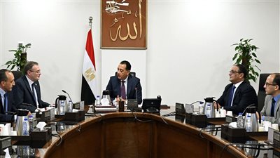 مباحثات بين رئيس الوزراء ورئيس 