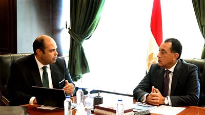 رئيس الوزراء يطلق حملة توعية بحقوق أولياء الأمور في اختيار الزي المدرس