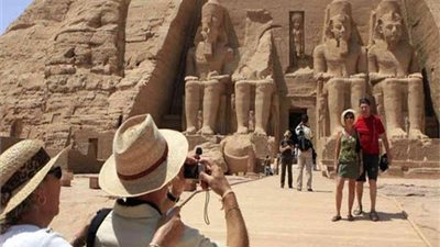 إيرادات السياحة المصرية تتجه لتجاوز 17 مليار دولار بنهاية 2025
