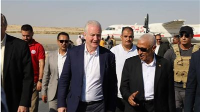 وفد من مجلس الشيوخ الأمريكي يصل العريش للاطلاع على المساعدات المصرية 