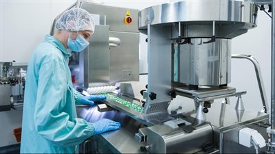 التربية والتعليم تطلق مدارس تكنولوجيا تطبيقية جديدة في مجال الدواء بالتعاون مع إيطاليا