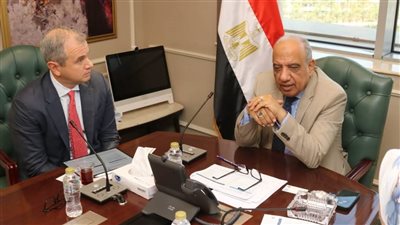 وزير الكهرباء يبحث مع «الكازار» الإماراتية تعزيز التعاون في مشروعات الطاقة