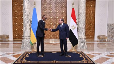 الرئيس السيسي يستقبل رئيس رواندا في قصر الاتحادية