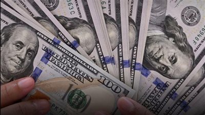 الفقي: خفض الفائدة إلى 23.25% خطوة مهمة.. والجنيه مقوّم بأقل من قيمته 