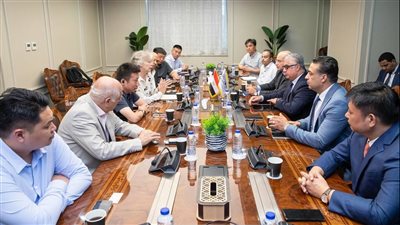 جمال الدين يبحث مع وفد صيني من نانجينج فرص الاستثمار بالمناطق الصناعية