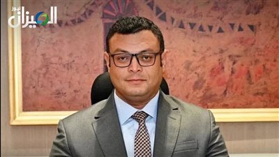 وزير الإسكان يسلم عقود وحدات “سكن لكل المصريين” بالعبور الجديدة.