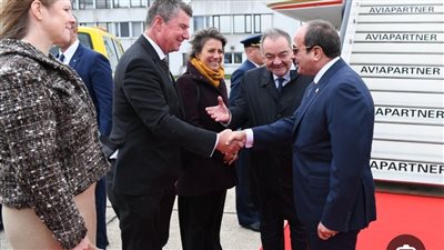 السيسي يصل بروكسل للمشاركة في القمة المصرية الأوروبية الأولى