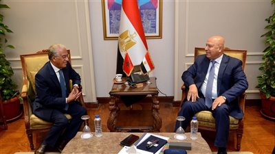 الوزير يبحث مع سفير المغرب بالقاهرة تعزيز التعاون الصناعي والنقلي بين البلدين