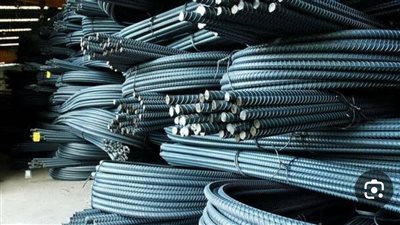 أسعار الحديد ترتفع والأسمنت  الرمادي يتراجع في الأسواق المصرية 