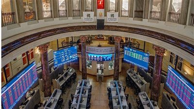 هبوط مؤشرات البورصة بختام تعاملات جلسة الإثنين بتداولات 8.3 مليار جنيه