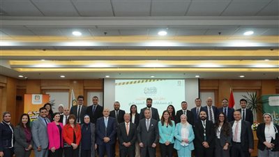 الاتربي يكرم الفائزين من العاملين بالبنك الأهلي في فعاليات التوعية بالامن السيبراني