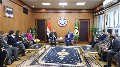 وزير الاتصالات يزور الدقهلية ويشيد بدور شركة القمم السعودية في تصدير الخدمات 