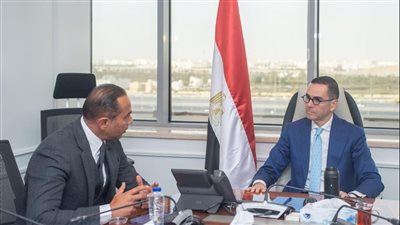 وزير الاستثمار يبحث مع “أبو غالي موتورز” خطط توطين صناعة الدراجات النارية 