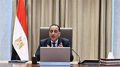 رئيس الوزراء يلتقي محافظ البنك المركزي لمتابعة الملفات الاقتصادية وتعزيز الاستقرار المالي
