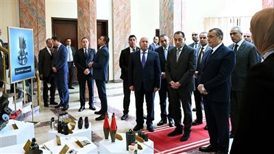 رئيس الوزراء يفتتح مصنع إنتاج الطلمبات الغاطسة بشركة قها للإنتاج الحربي