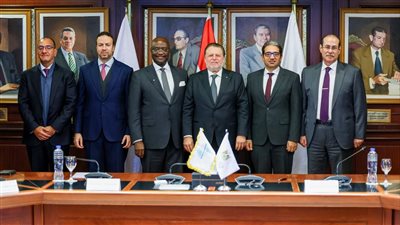 البنك المركزي وبنك التصدير والاستيراد الإفريقي يوقعان مذكرة تفاهم لإنشاء بنك للذهب في مصر